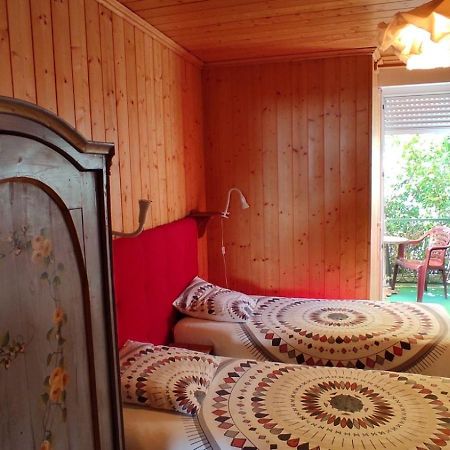 Albergue Chez Lizon Barcelonnette Exterior foto